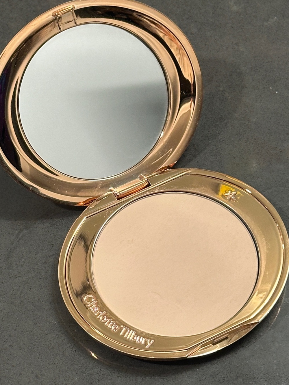 Charlotte Tilbury Airbrush Flawless Finish Powder